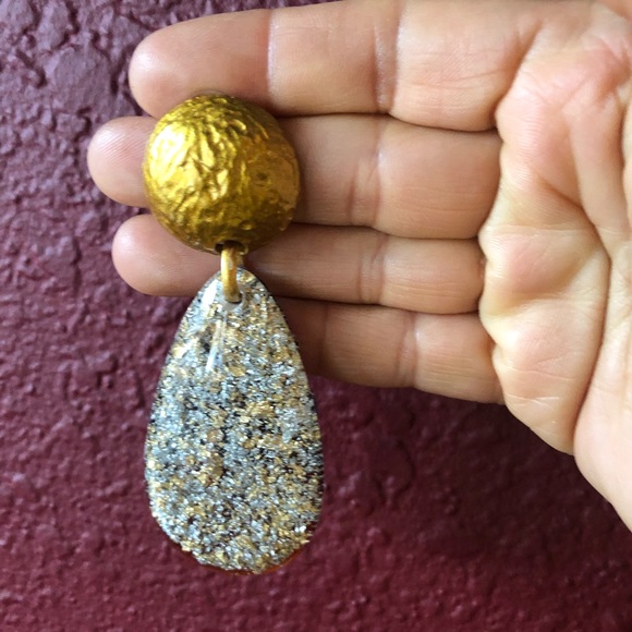 🌟🔥Anthropologie Acrylic Resin Earrings🍁🌟 - Picture 2 of 5